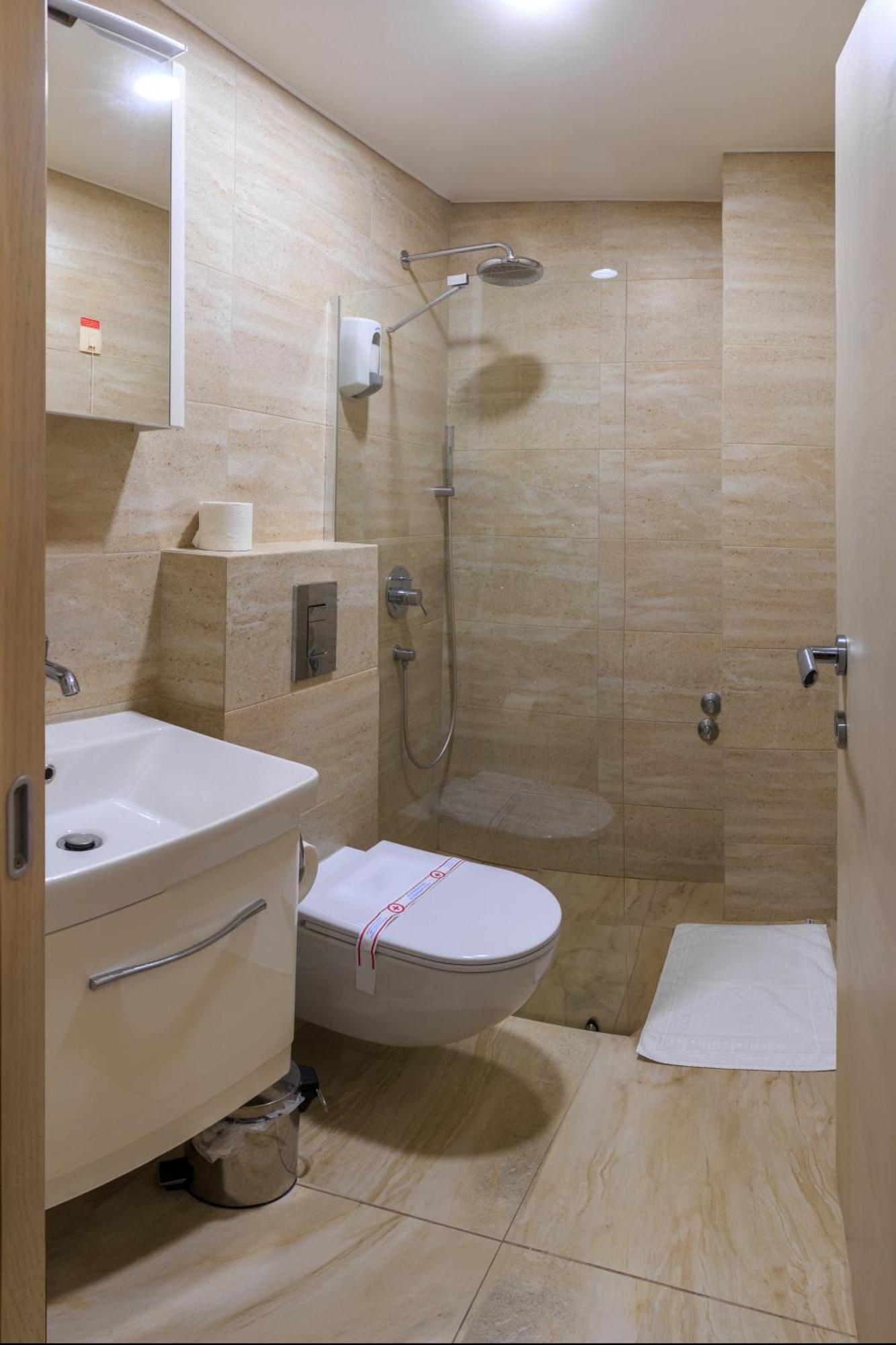 Hotel Maksim ヘルツェグ・ノヴィ エクステリア 写真