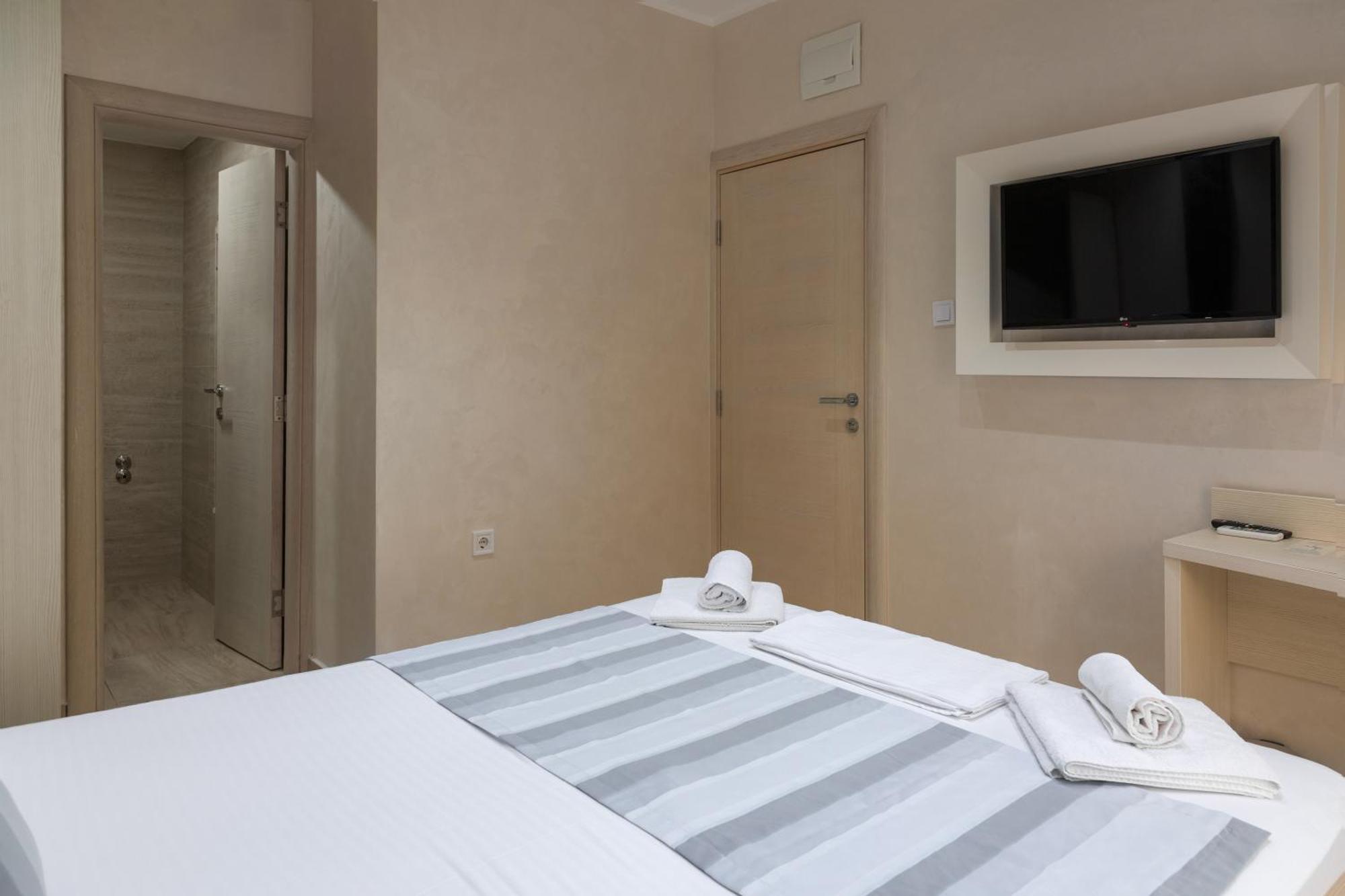 Hotel Maksim ヘルツェグ・ノヴィ エクステリア 写真